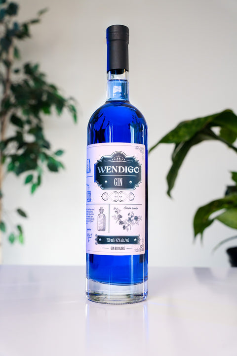 Gin Wendigo bicolore de l'Absintherie des Cantons produit québécois